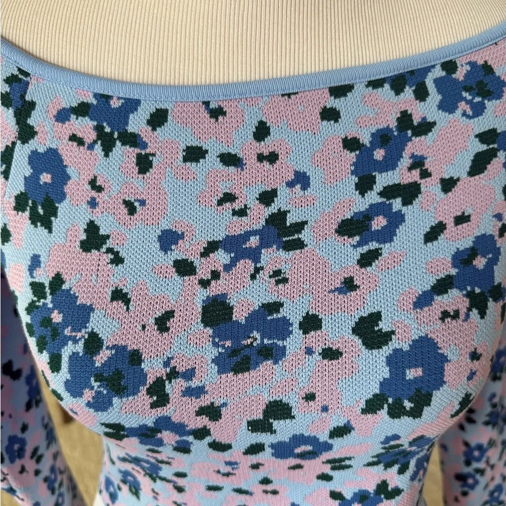 Zara Blue Floral Jacquard Knit Off The Shoulder Crop Top. Size Small